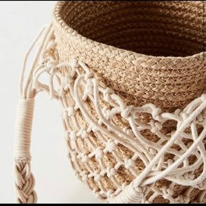 Aritzia Main Character Letty Bucket Bag